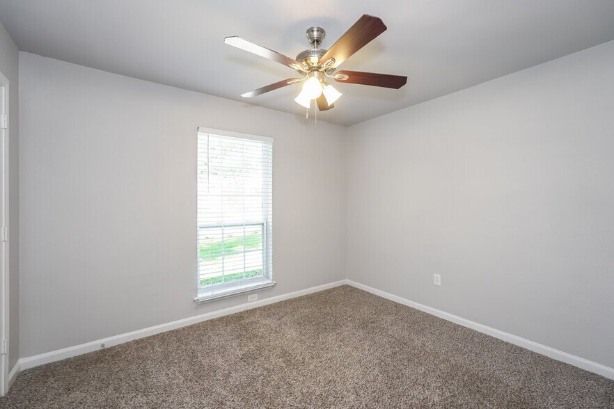 Building Photo - 5719 Myers Rd