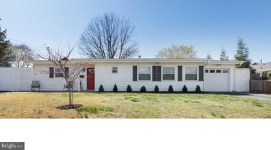 Building Photo - 6226 Apache St