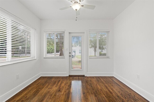 Building Photo - 3500 Ponce de Leon Blvd
