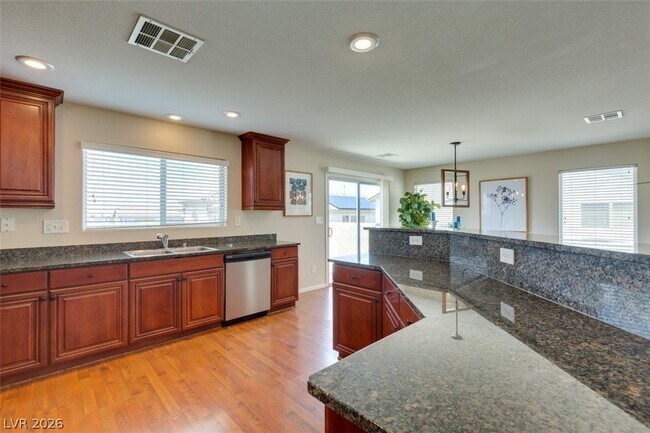 Building Photo - 304 Windsor Ridge Ave