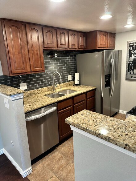 Building Photo - 4400 S Quebec St