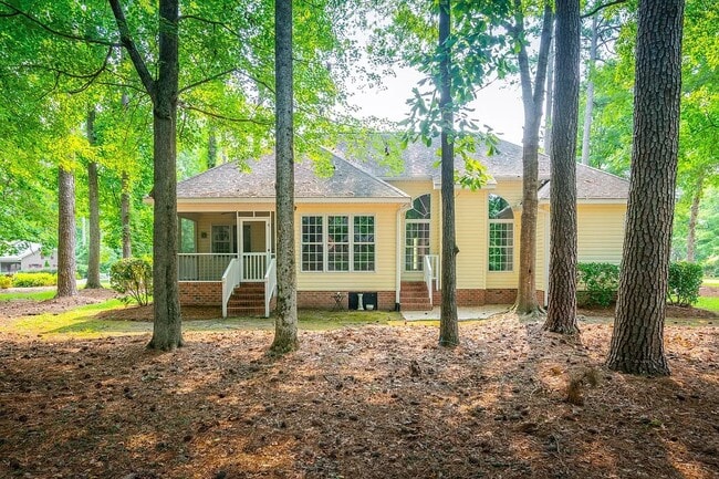 Building Photo - 101 Chowan Dr