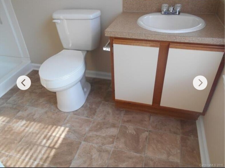 Building Photo - 6733 Bevington Ridge Rd