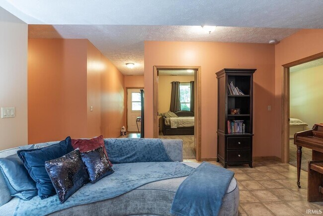 Building Photo - 1106 W Countryside Ln