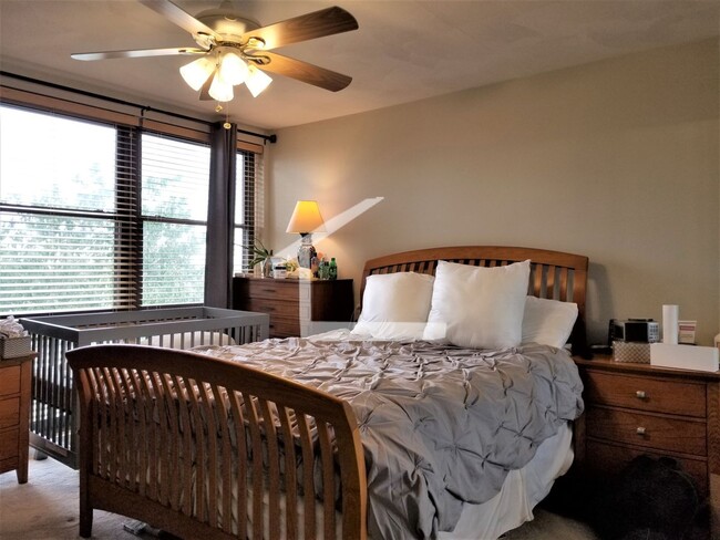 Building Photo - HOT ALLSTON LISTING!!!!