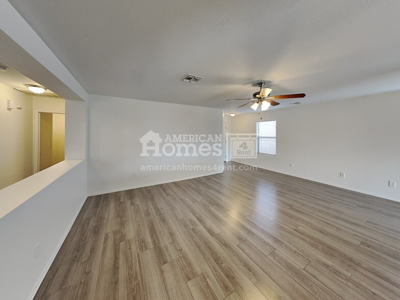 Building Photo - 11343 E Quintana Ave