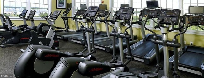 Building Photo - 9706 Braidwood Ter