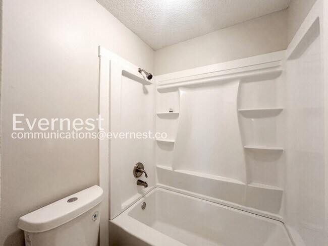 Building Photo - 6571 Ashland Dr