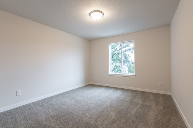 Bedroom - 16009 NE 30th St