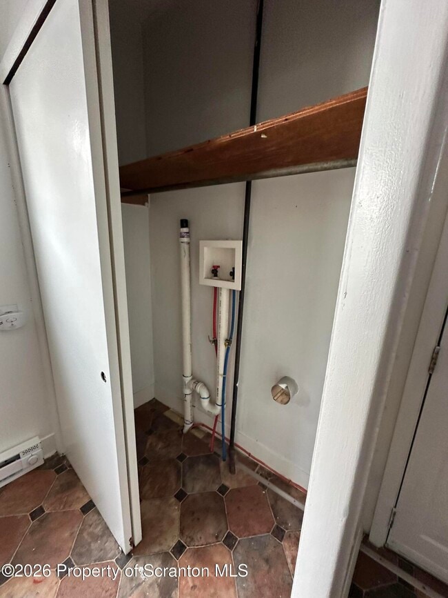 Building Photo - 32 Murray St