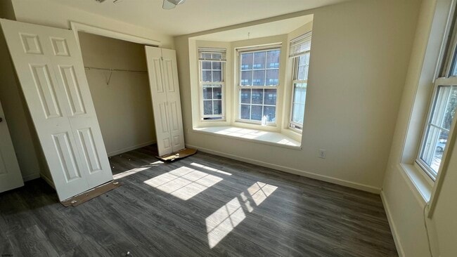 Building Photo - 216 N South Carolina Ave