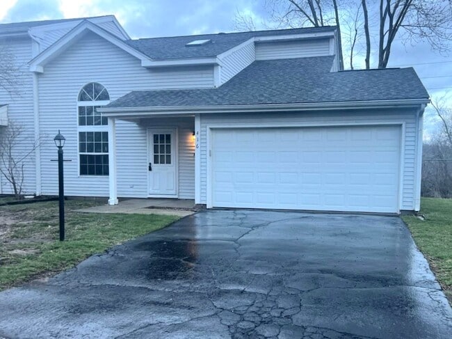 Building Photo - 416 Lauren Ln