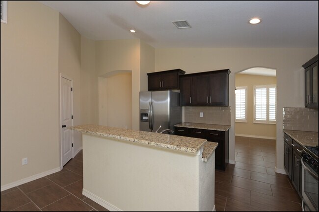 Building Photo - 3131 Red Orchard Dr