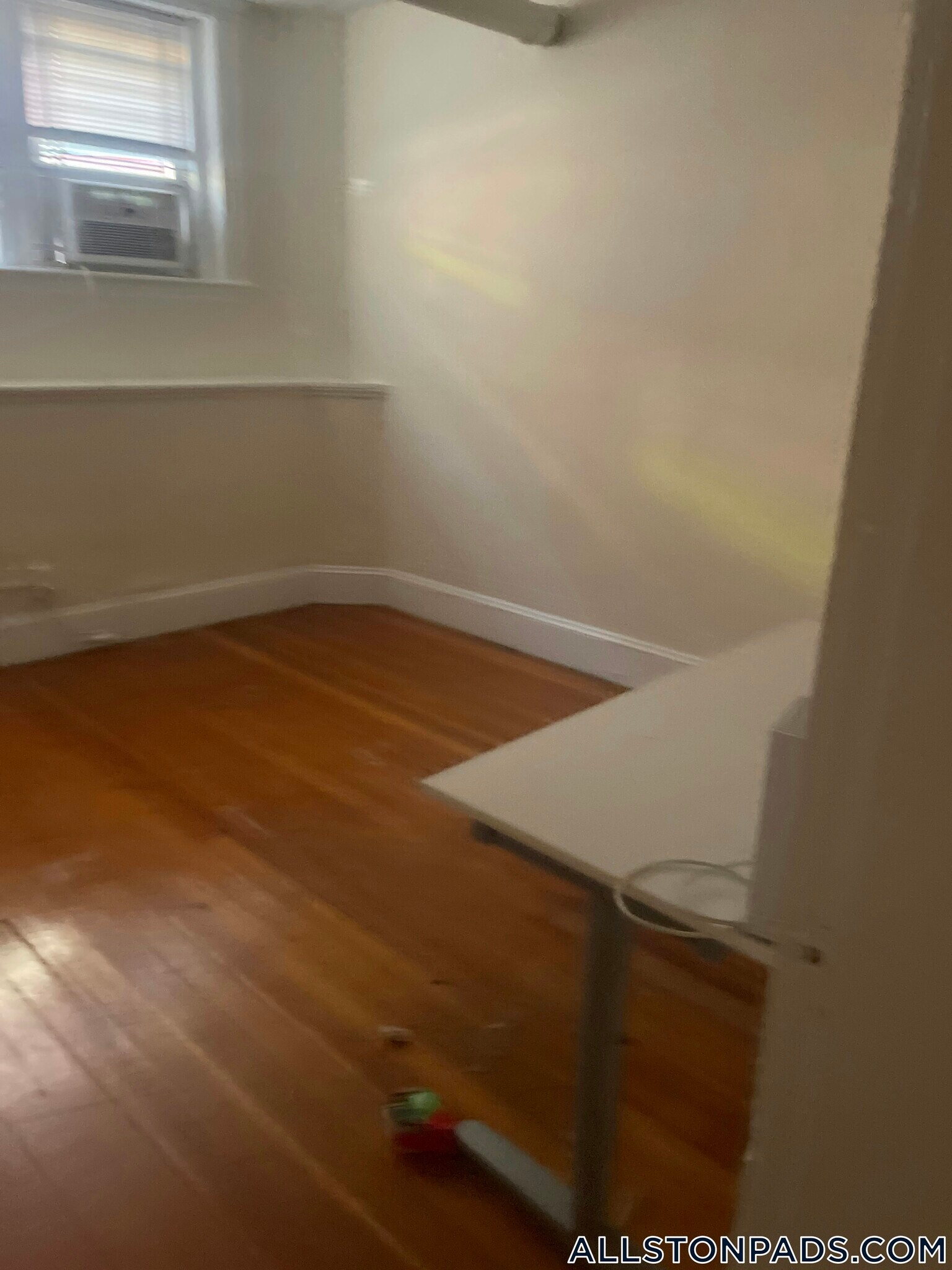 Building Photo - 17 Barrows St