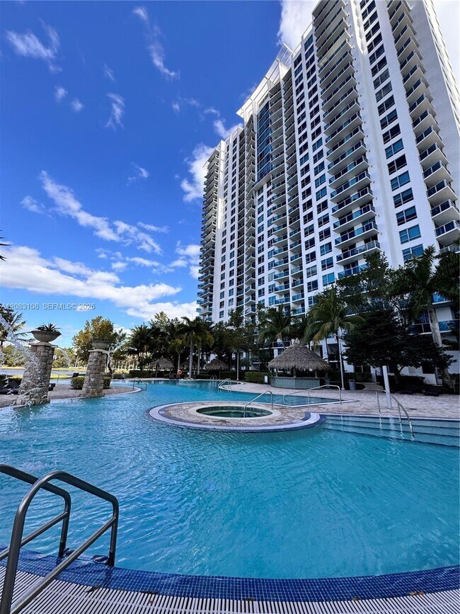 Building Photo - 2681 N Flamingo Rd