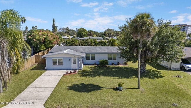 Building Photo - 818 Hampton Way