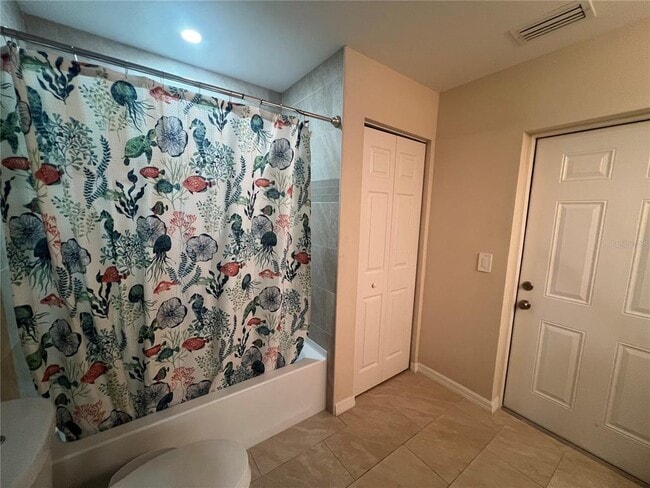 Building Photo - 212 Day Break Cir