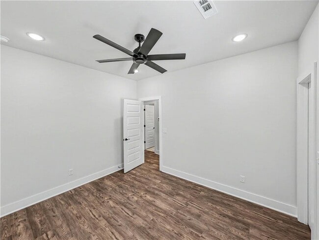 Building Photo - 24 Cromarty Dr