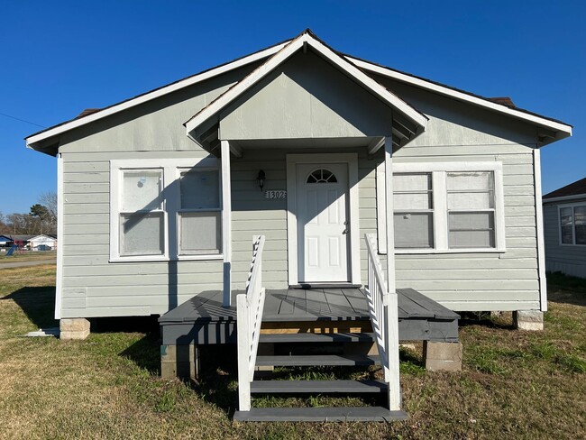 Primary Photo - Updated 3bed/1bath in Hempstead,TX