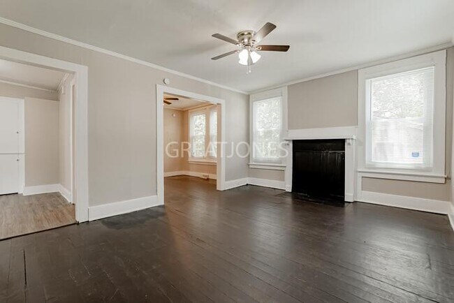 Building Photo - 906 Rosedale Arch