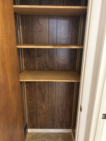 Building Photo - 251 E Broadway