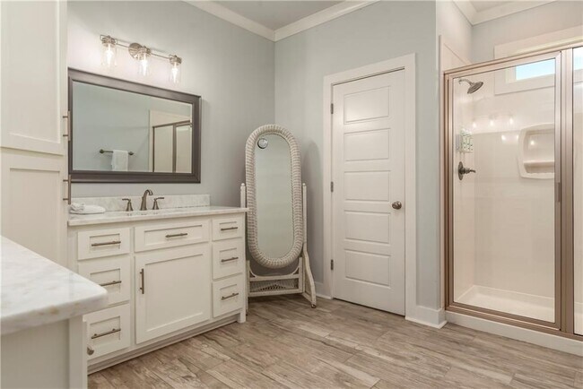 Building Photo - 1913 Cadillac Ave