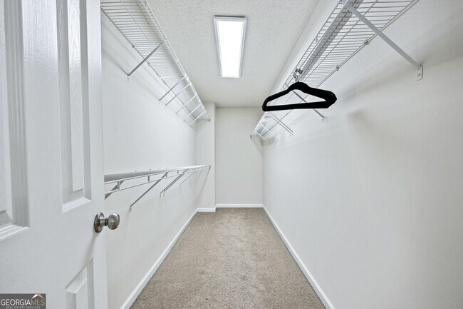 Building Photo - 206 Persimmon Tr