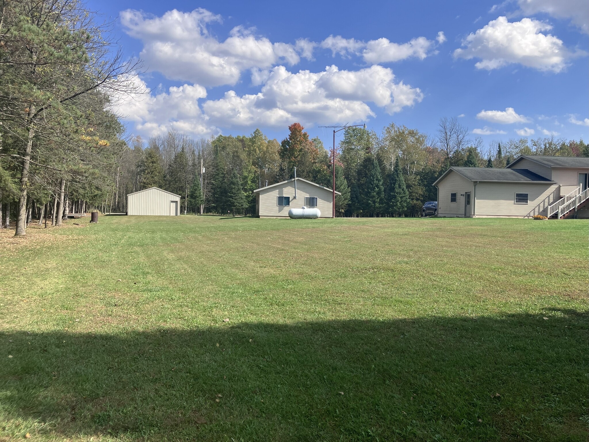 Backyard (2) - N5223 Tamarack Ln