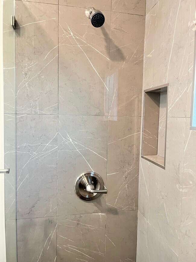 Building Photo - 9938 Lull St