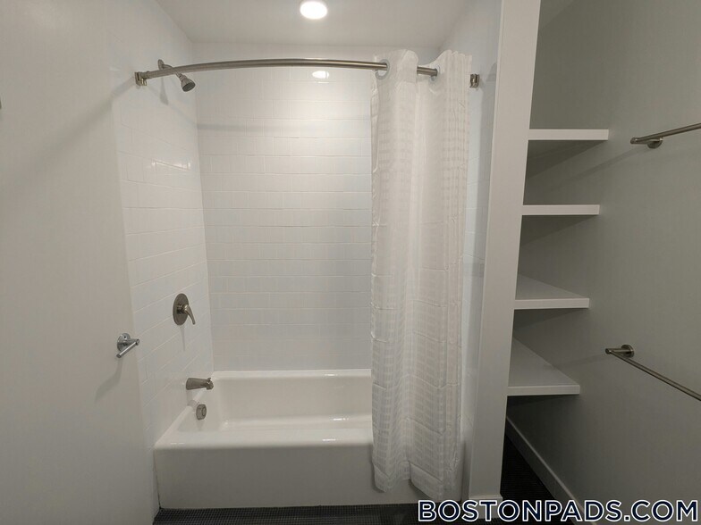 Building Photo - 55 Brighton Ave