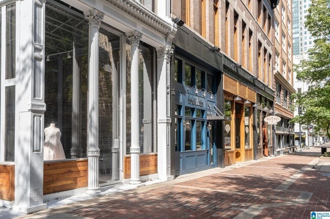 Building Photo - 1801 2nd Ave N