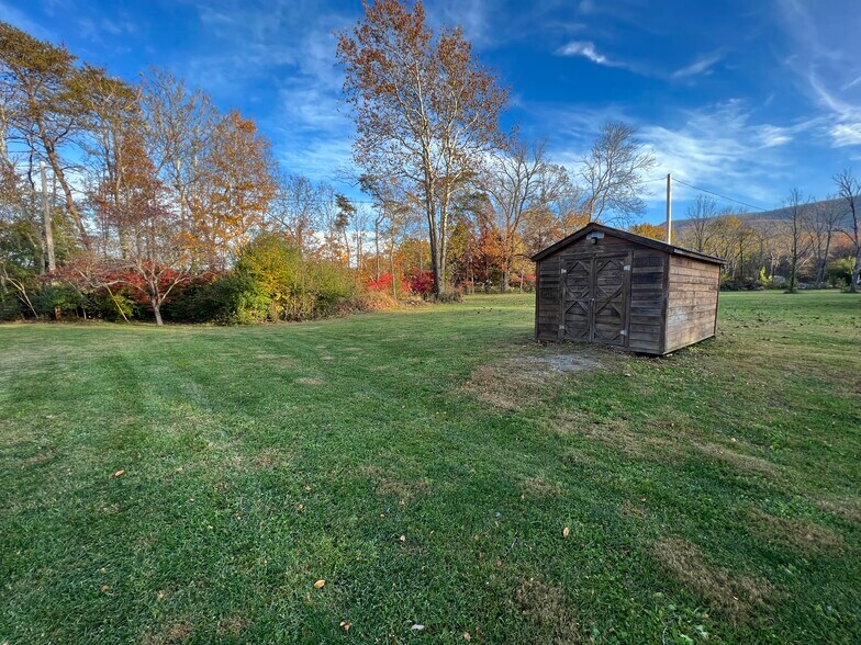 Building Photo - 4020 Bradshaw Rd