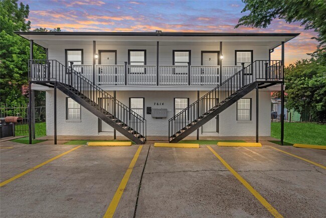Building Photo - 7614 Grahamcrest Dr