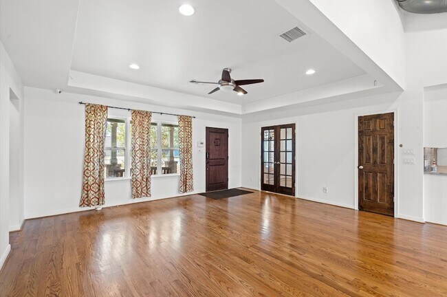 Building Photo - 1526 Adkins Rd