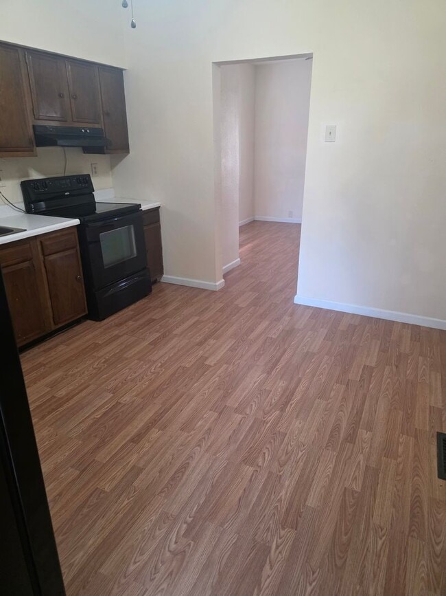 Building Photo - Beautiful home in the heart of Wood River!!