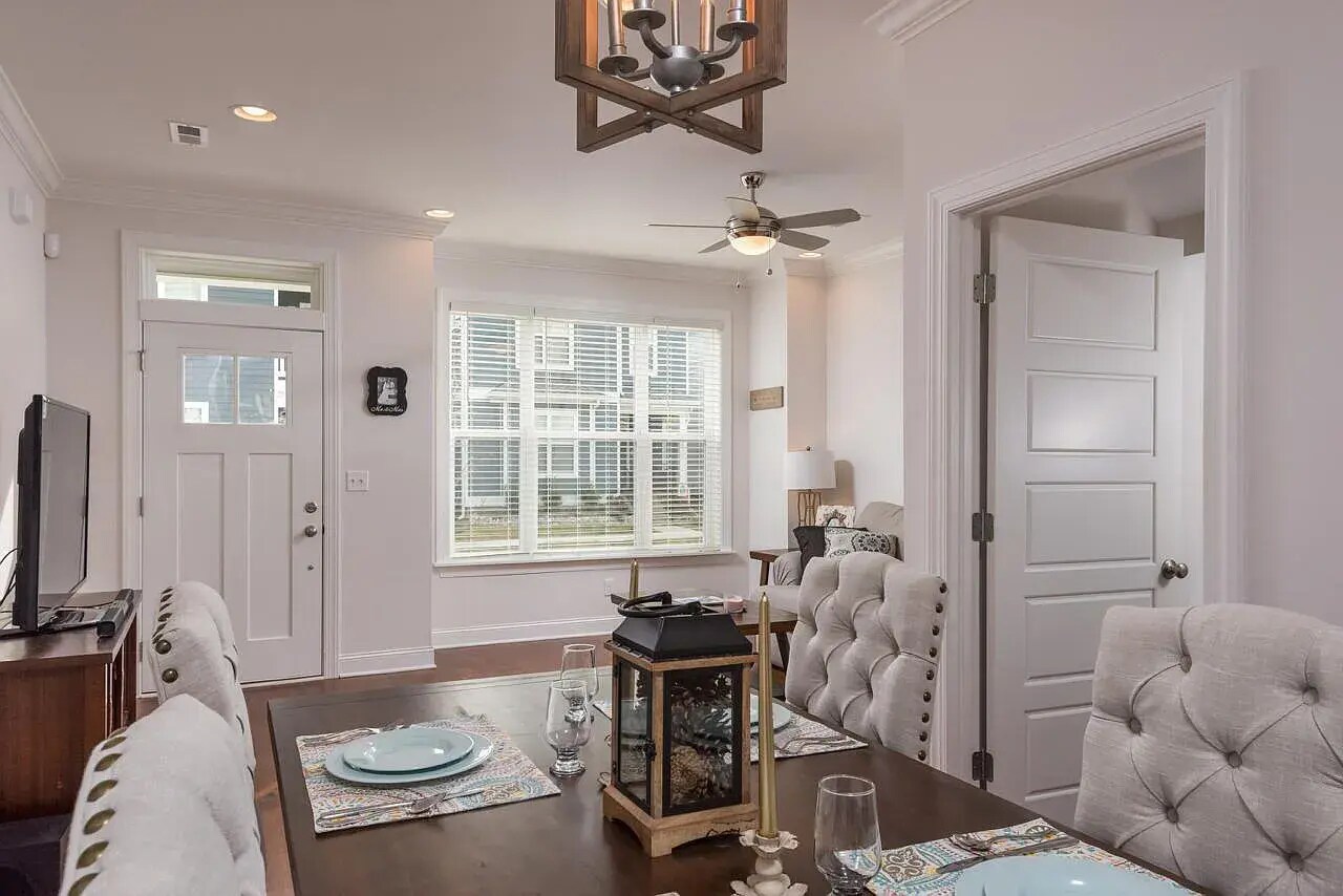 Building Photo - 1429 Park Ave