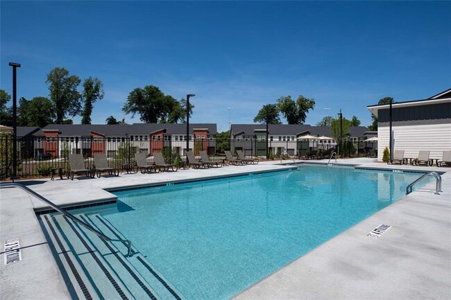 Building Photo - 1582 Driggs Dr NW