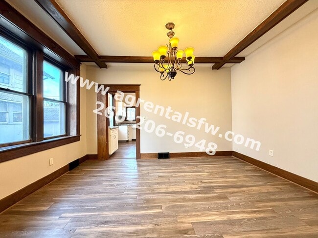 Building Photo - 2921 Broadway