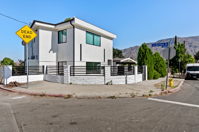 Building Photo - 10943 Christine Way