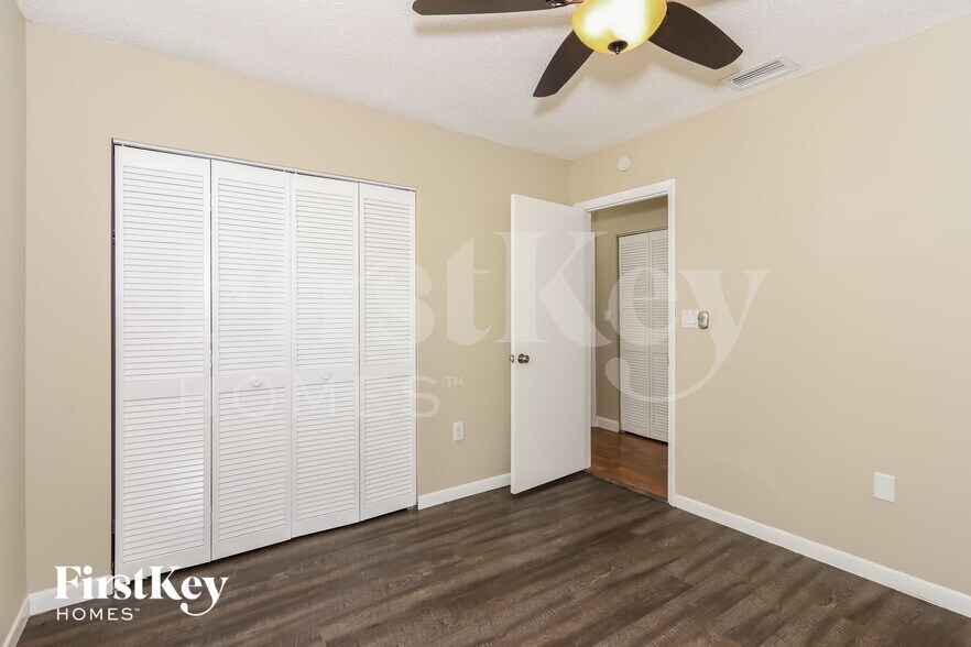 Building Photo - 9817 SW 222nd Terrace