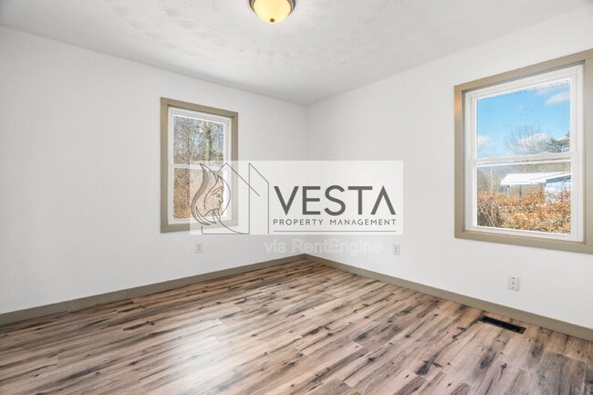 Building Photo - 326 New Salem Rd