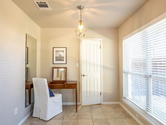 Building Photo - 17200 Poncho Springs Ln