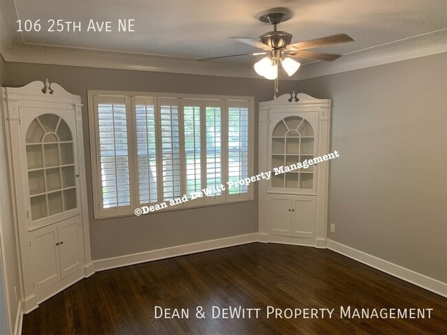 Building Photo - 106 25th Ave NE