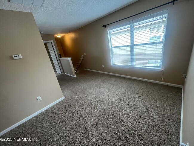 Building Photo - 1500 Calming Water Dr