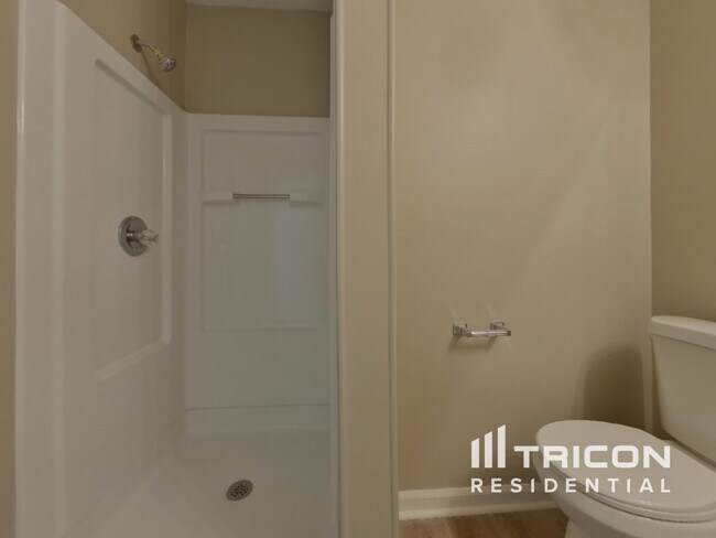 Building Photo - 864 Regency Ct NW