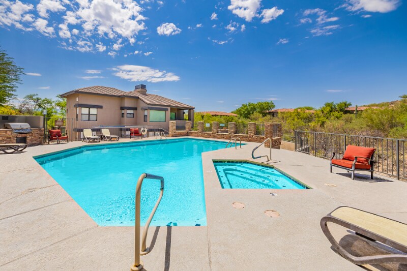 Building Photo - 5855 N Kolb Rd