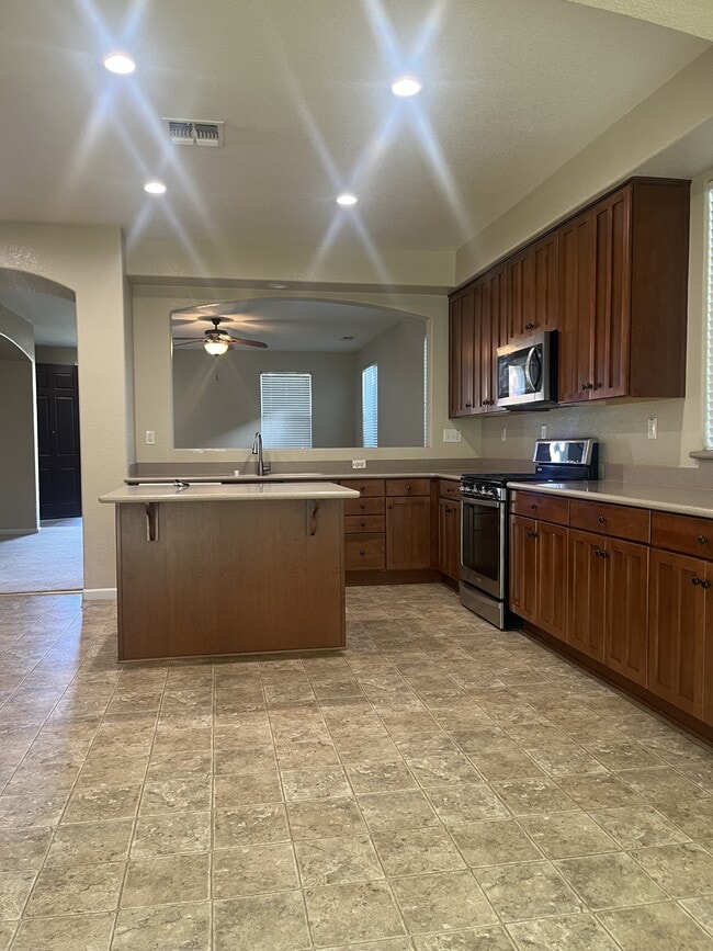 Building Photo - 3544 Kim Way