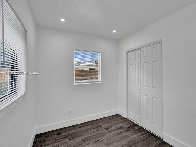 Building Photo - 6420 SW 22nd Ct