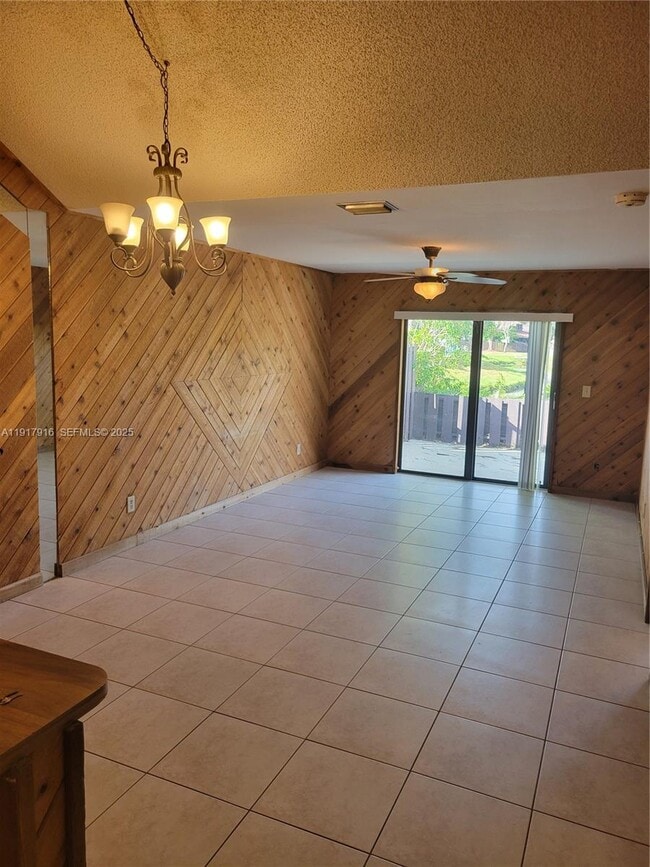 Building Photo - 6963 SW 40th St