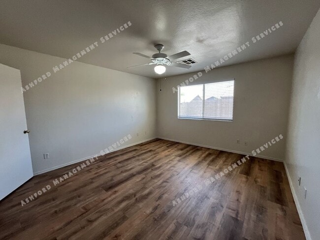 Building Photo - 2046 S 171st Dr